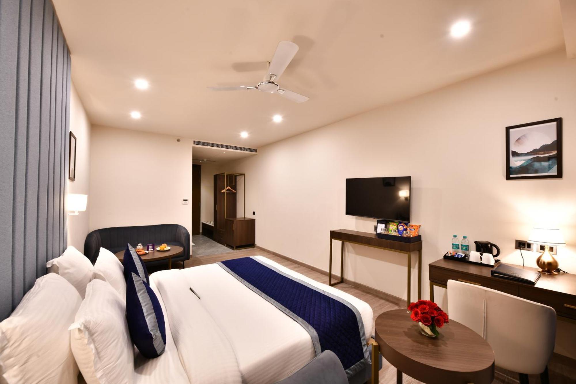 Click Collection Grand Gateway Varanasi Exterior foto